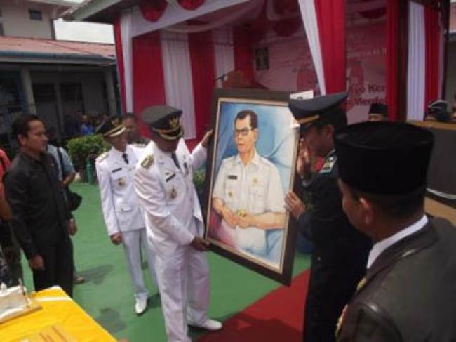 Bupati Suyatno Pimpin Upacara HUT Ri ke-70